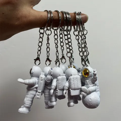 Creatieve Astronaut Sleutelhanger Schattige Ruimtevaarder Auto Sleutelring PVC Metaal Astronaut Pop Tas Hanger Bureau Ornament Cadeau Voor Kinderen