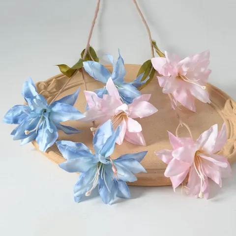 Fleurs de Lys en Soie Artificielle 3 Têtes Faux Bouquet de Lys pour Décoration de Maison Mariage Photographie Accessoires Arrangement Floral