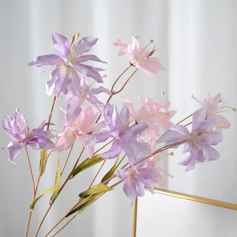 Fleurs de Lys en Soie Artificielle 3 Têtes Faux Bouquet de Lys pour Décoration de Maison Mariage Photographie Accessoires Arrangement Floral