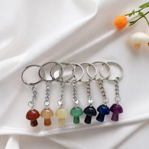 Pendentif Champignon en Pierre de Cristal Naturel Mignon Porte-clés Sac Ornement Suspendu Mini Anneau Clé