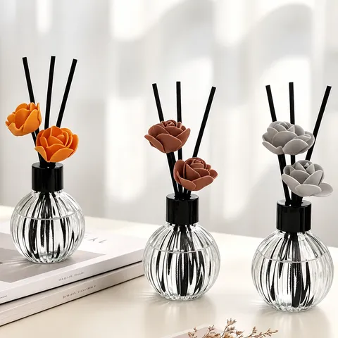 Glazen Aromatherapie Diffuser Fles Kunstmatige Rozenbloem Rietstokjes Moderne Minimalistische Huisgeur