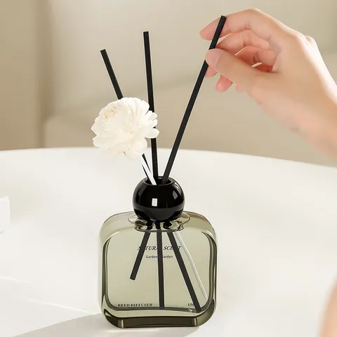 Decorative Colorful Flat Glass Bottle Reed Diffuser Long Lasting Home Fragrance Air Freshener With Rattan Sticks