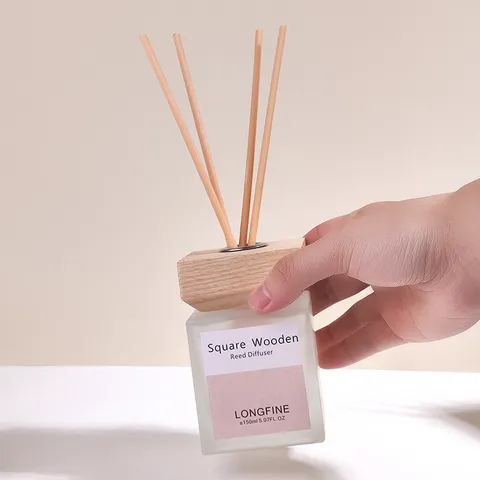 Difusor de Varillas de Vidrio Esmerilado Cuadrado Con Tapa de Madera Aceite Esencial Fragancia Para Decoración de Oficina