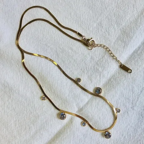 Titanstahl Zirkonia Schlangenkette Halskette 18K Echtgold Galvanisiert Geometrische U-förmige Schlüsselbeinkette Damen Schmuck