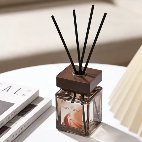 Square Glass Bottle Reed Diffuser Long Lasting Aromatherapy Air Freshener For Home Bedroom Scented Fragrance