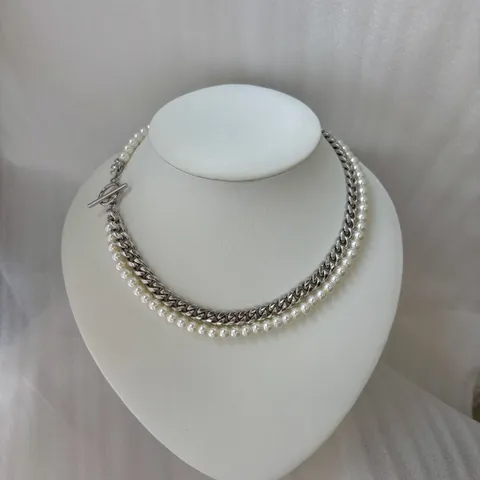 Doppellagige Edelstahl Panzerkette Halskette Mit Künstlichen Perlen T-Knebelverschluss Minimalistischer Schmuck Für Damen