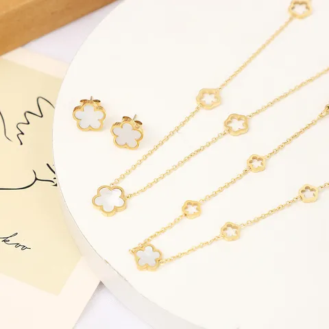Minimalist Edelstahl Muschel Blume Schmuckset Vakuum Überzogen Blume Ohrstecker Halskette Armband Für Damen Schmuck
