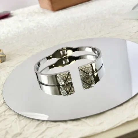 Breiter Edelstahl Pyramide Strass Offener Armreif Für Damen Gold Silber Galvanisiert Luxus Eingelegter Armreif Schmuck