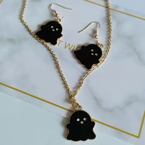 Mignons Collier Et Boucles D Oreilles Pendentif Fantôme D Halloween Pour Femmes En Alliage De Zinc Électroplaqué Bijoux De Vacances Polyvalents Cadeau