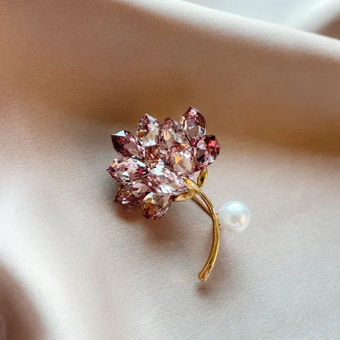 Elegant Lotus Brooch For Women Gold Alloy Pink Rhinestone Artificial Pearl Corsage Suit Sweater Pin Jewelry Gift