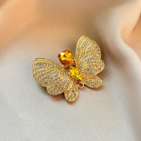 Vintage Crystal Rhinestone Butterfly Brooch Pin Gold Plated Elegant Suit Coat Corsage Fashion Jewelry Gift For Women