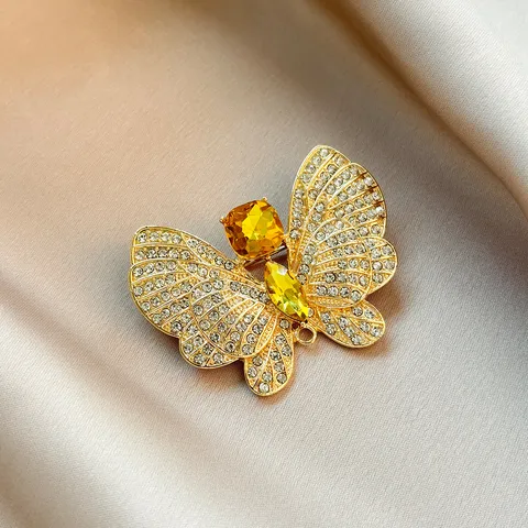 Vintage Crystal Rhinestone Butterfly Brooch Pin Gold Plated Elegant Suit Coat Corsage Fashion Jewelry Gift For Women