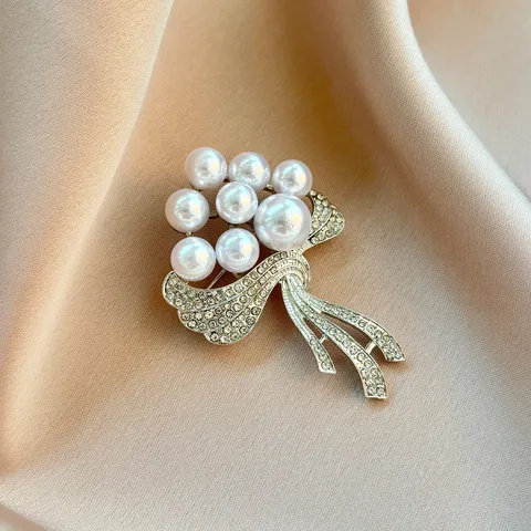 Alloy Rhinestone Artificial Pearl Floral Bow Brooch Pin Elegant Suit Coat Decorative Jewelry For Women