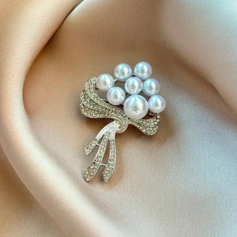 Alloy Rhinestone Artificial Pearl Floral Bow Brooch Pin Elegant Suit Coat Decorative Jewelry For Women