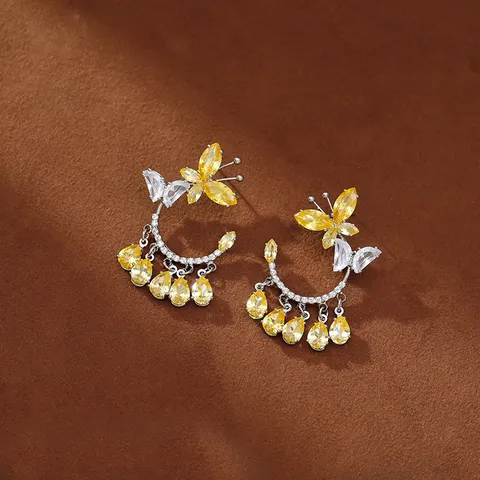 Pendientes Largos de Lujo de Diseñador con Circonita Mariposa Media Luna para Mujer Poste de Plata de Ley 925 Joyería de Fiesta