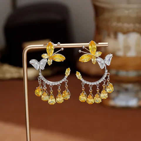 Pendientes Largos de Lujo de Diseñador con Circonita Mariposa Media Luna para Mujer Poste de Plata de Ley 925 Joyería de Fiesta