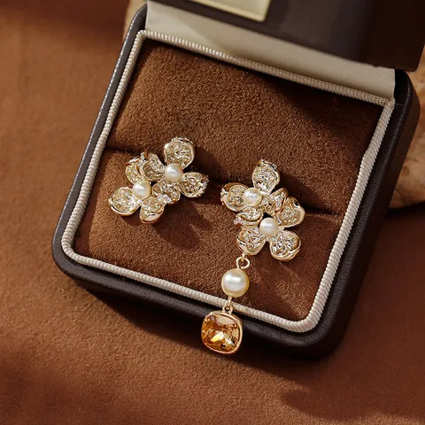 Pendientes Florales de Flores Asimétricas de Diseñador para Mujer Joyería de Lujo Perla Artificial Circonia Poste de Plata de Ley 925