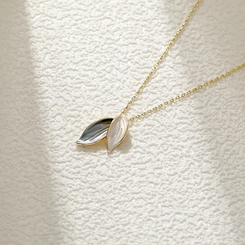Designer Double Leaf Pendant Necklace For Women Color-Block Enamel Gold Plated Alloy Clavicle Chain Fashion Jewelry Gift