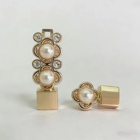 Women Fashion Alloy Belt Buckle Elegant Rhinestone Artificial Pearl Floral Replacement Buckle DIY Clothing Accessories