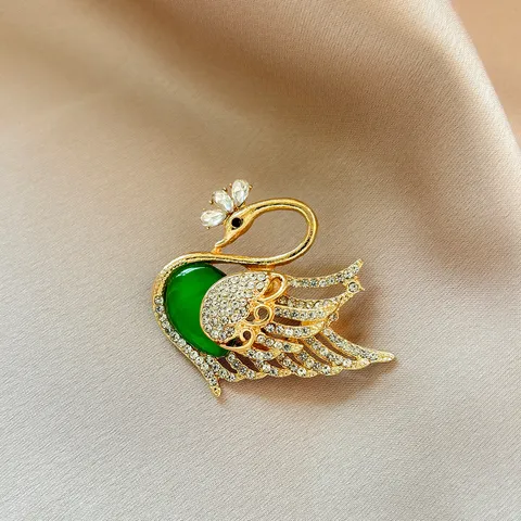 Elegant Swan Brooch Pin Gold Plated Alloy Rhinestone Crystal Animal Corsage Suit Accessories Jewelry Gift For Women
