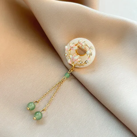 Neo-Chinese Magnolia Flower Tassel Brooch Elegant Enamel Faux Jade Rhinestone Pin For Cheongsam Hanfu Women Jewelry