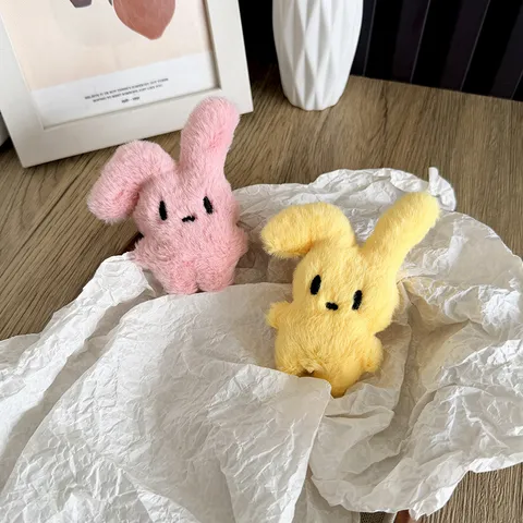 Broche Porte-Clés Lapin en Peluche à Oreilles Pliées Mignon Pour Sac Vêtements Accessoire DIY Pendentif Lapin Dessin Animé