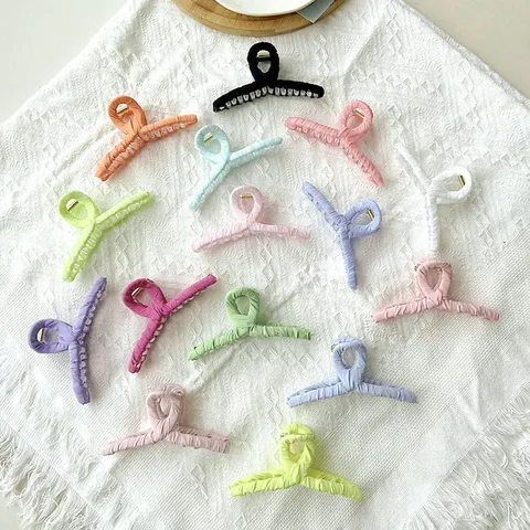 Grande Pince à Cheveux Enveloppée de Tissu pour Femmes Tempérament Doux Couleur Unie Pliée Accessoires de Cheveux Printemps Été