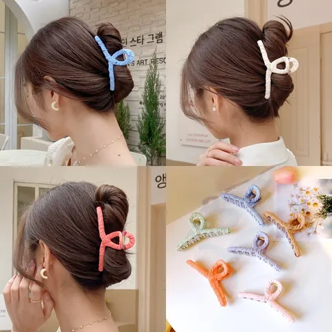 Grande Pince à Cheveux Enveloppée de Tissu pour Femmes Tempérament Doux Couleur Unie Pliée Accessoires de Cheveux Printemps Été