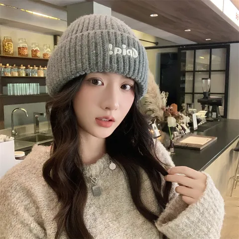 Winter Warm Knit Beanie Hat Unisex Casual Letter Embroidered Pullover Cap Soft Thermal Stretch Ski Cap Fashion