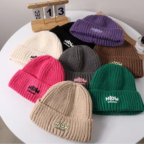 Vrouwen Winter Warm Knit Beanie Hoed Gemaakt Van Acryl Met Letter Borduurwerk Perfect Voor Dagelijks Gebruik