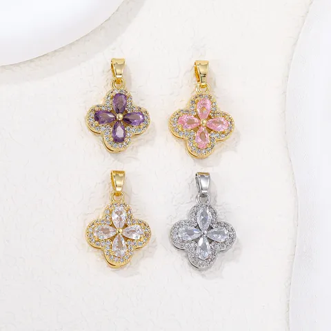 Mode Messing Vierblättriges Kleeblatt Zirkonia Anhänger Zubehör Für Damen Gold Silber Plattiert Glücksklee Halskette Zubehör Hochwertiger Eingelegter Schmuck