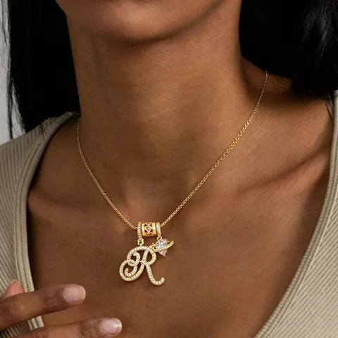 Western Style Copper Gold Plated Cursive Alphabet Initial Necklace Elegant Rhinestone Saturn Planet Heart Pendant Necklace For Women Jewelry