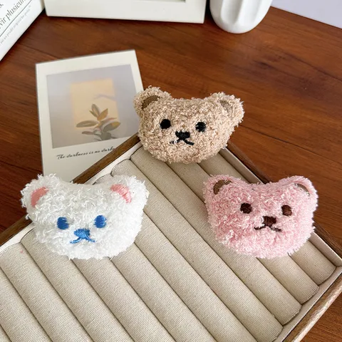 Mignonne Broche en Peluche d'Ours de Dessin Animé Poupée en Tissu Fait Main Pour Sac Vêtements DIY Décoration Accessoires Épingles d'Animaux Doux Pour Enfants Femmes
