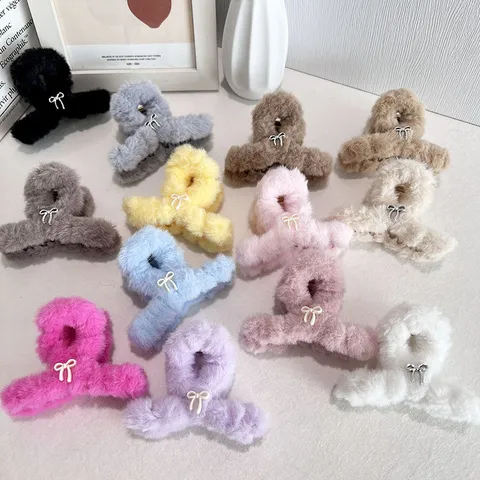 Douce Pince à Cheveux Nœud en Peluche pour Femmes Automne Hiver Fausse Fourrure Shark Clip Accessoires de Coiffure Élégants