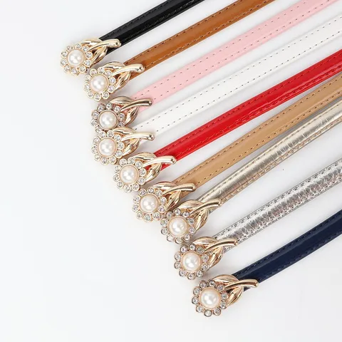 Cintura da Donna Slim in Pelle PU Fibbia in Metallo con Fiore di Perla Strass Accessorio per Cintura Regolabile