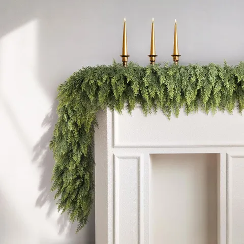 Laurel & Mantel