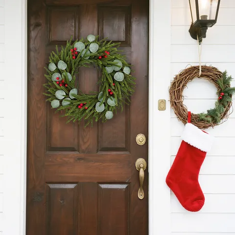 Christmas Wreath PTE Soft Rubber Eucalyptus Cypress Berry Garland For Front Door Wall Decor Artificial Holiday Wreath