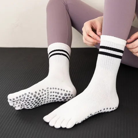 Women's Non Slip Five Finger Yoga Socks Cotton Breathable Pilates Fitness Athletic Split Toe Crew Socks