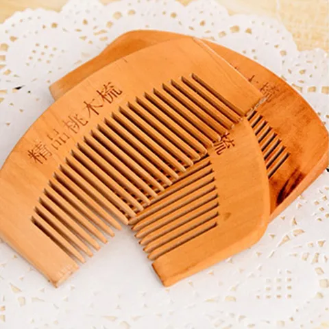 Vintage Natural Peach Wood Comb Semi Round Carved Fine Tooth Pocket Comb Hair Grooming Tool Scalp Massage Portable Comb For Women