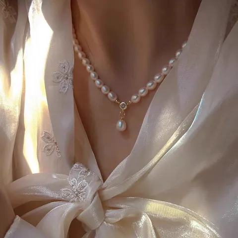 Pendente in Rame Placcato Oro 18K Zirconia Tondo Accessori Gioielli Fai da Te Charm a Tre Anelli per Collana Maglione