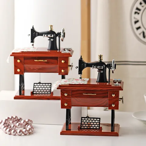 Vintage Sewing Machine Music Box Resin Classical Mechanical Musical Box Retro Desktop Ornament Home Decor