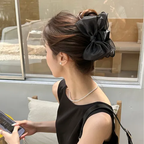 Elegant Organza Bow Hair Claw Clip Large Shark Clip Gentle Milk Tea Color Mesh Bowtie Hair Accessory For Women Back Head