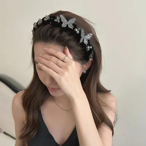 Women's Velvet Rhinestone Butterfly Flower Headband With Teeth Comb High Top Hair Accessory For Elegant Party Jewelry Gift