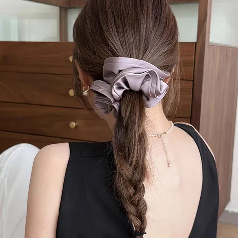 Chouchou en Satin à Bord Volanté Design Français Élégant Tissu Aspect Soie Large Élastique à Cheveux Style Coréen Minimaliste Accessoires de Coiffure Femme