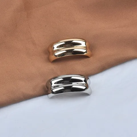 European American Fashion C-Shaped Hammered Brooch High-End Alloy Metallic Texture Wave Pin For Women Clothing Accessories Jewelry