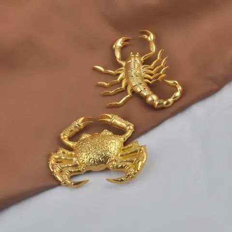 Broche Animale Punk de Style Européen Américain en Alliage de Zinc Crabe et Scorpion Dorés pour Accessoire de Manteau Veste Bijoux de Mode Unisexe