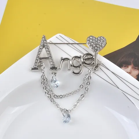 Angel Englischer Buchstabe Quaste Brosche Zinklegierung Strass Eingelegt Personalisierte Herz Fransen Anstecknadel Für Damen Trendig Ins Stil