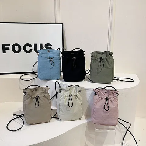 Minimalist Nylon Drawstring Phone Bag For Women Versatile Lightweight Mini Crossbody Shoulder Bag Small Vertical Square Purse