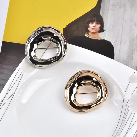Minimalist Irregular Geometric Brooch For Women Men Zinc Alloy Metal Hollow Round Pin For Suit Clothing Accessory Jewelry Gift