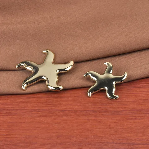 Fashion Starfish Brooch Alloy Electroplated Decorative Pin For Women Men Suit Dress Western Style Jewelry Clothing Accessory